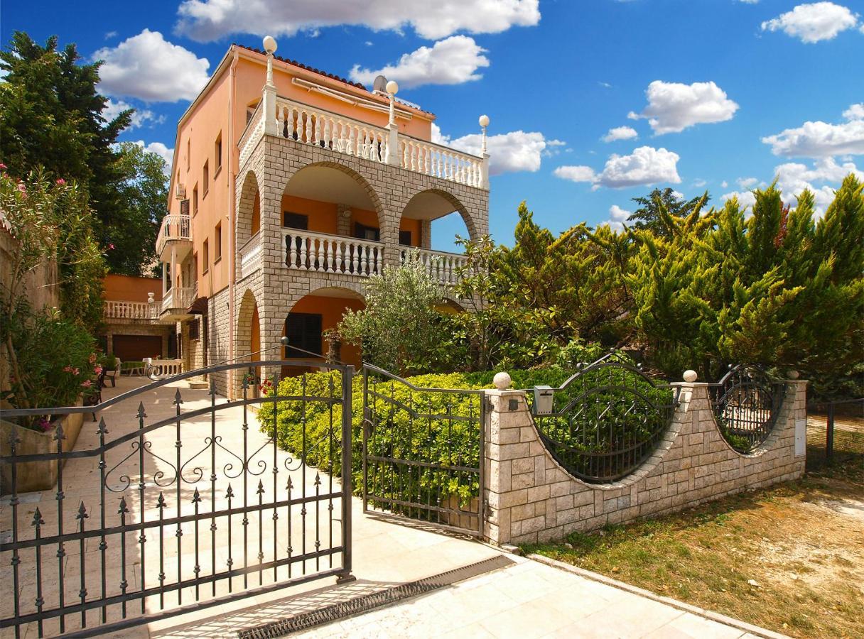 באניולה Apartments Drago 2039 מראה חיצוני תמונה
