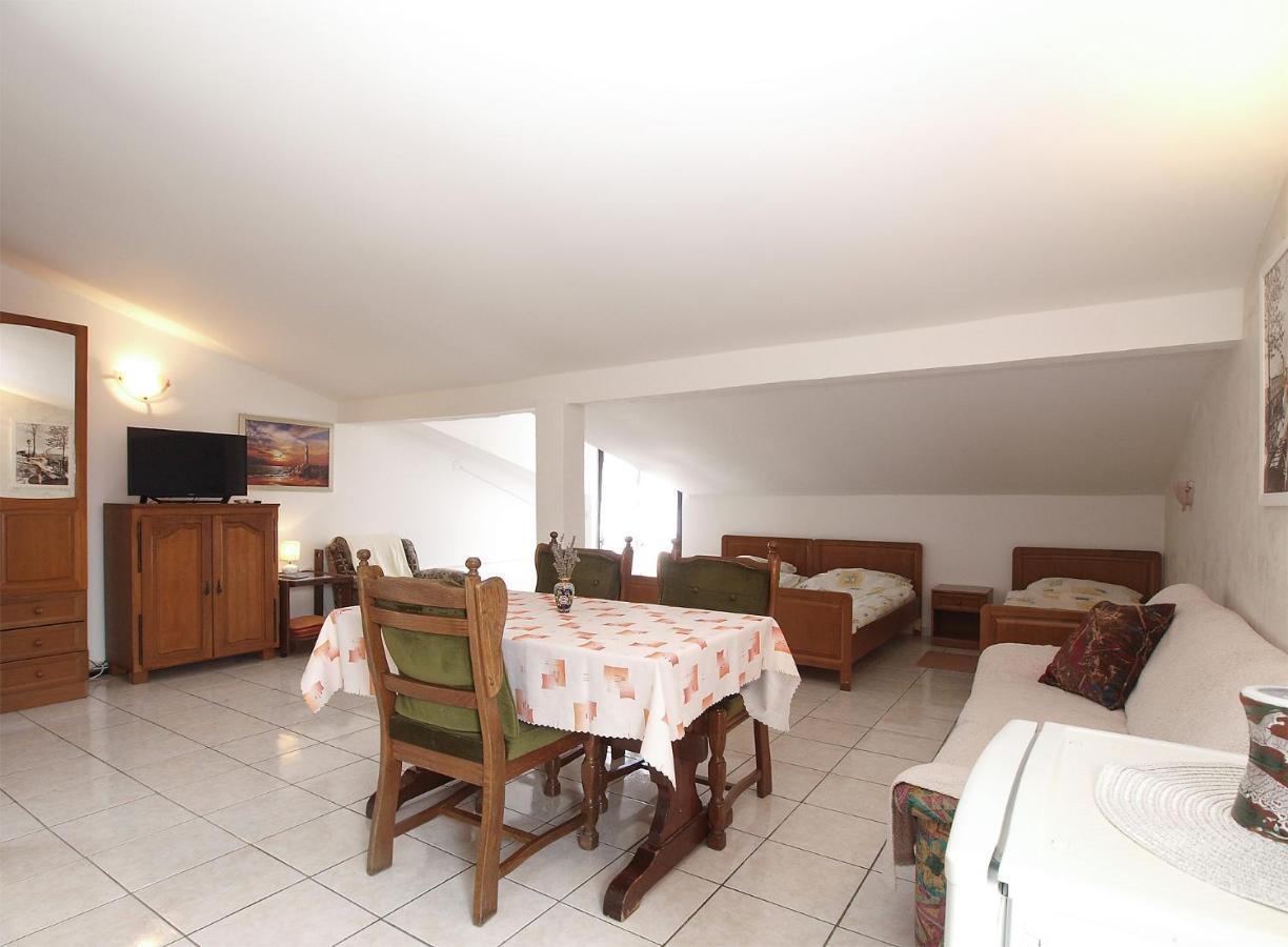 באניולה Apartments Drago 2039 מראה חיצוני תמונה
