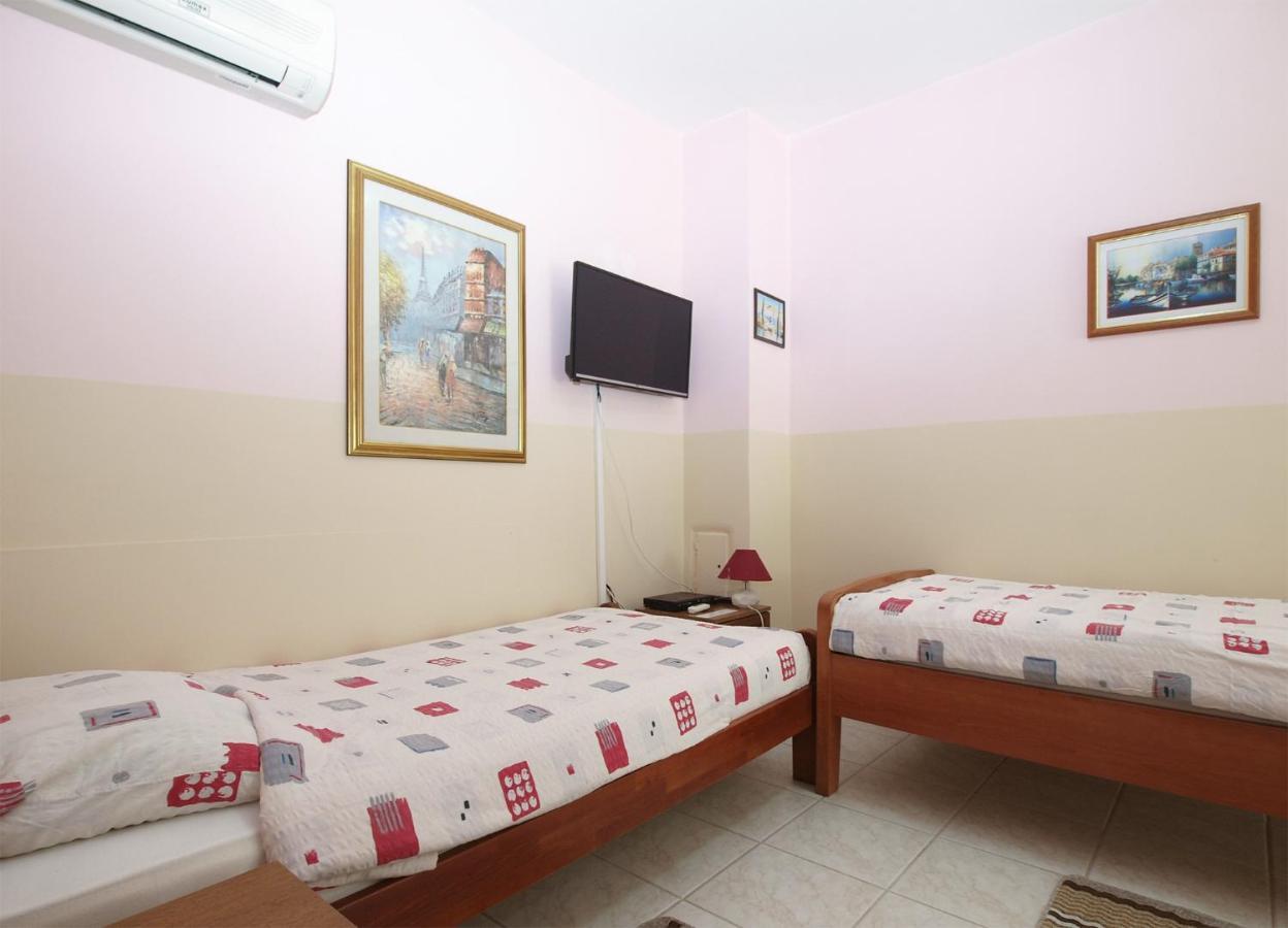 באניולה Apartments Drago 2039 מראה חיצוני תמונה