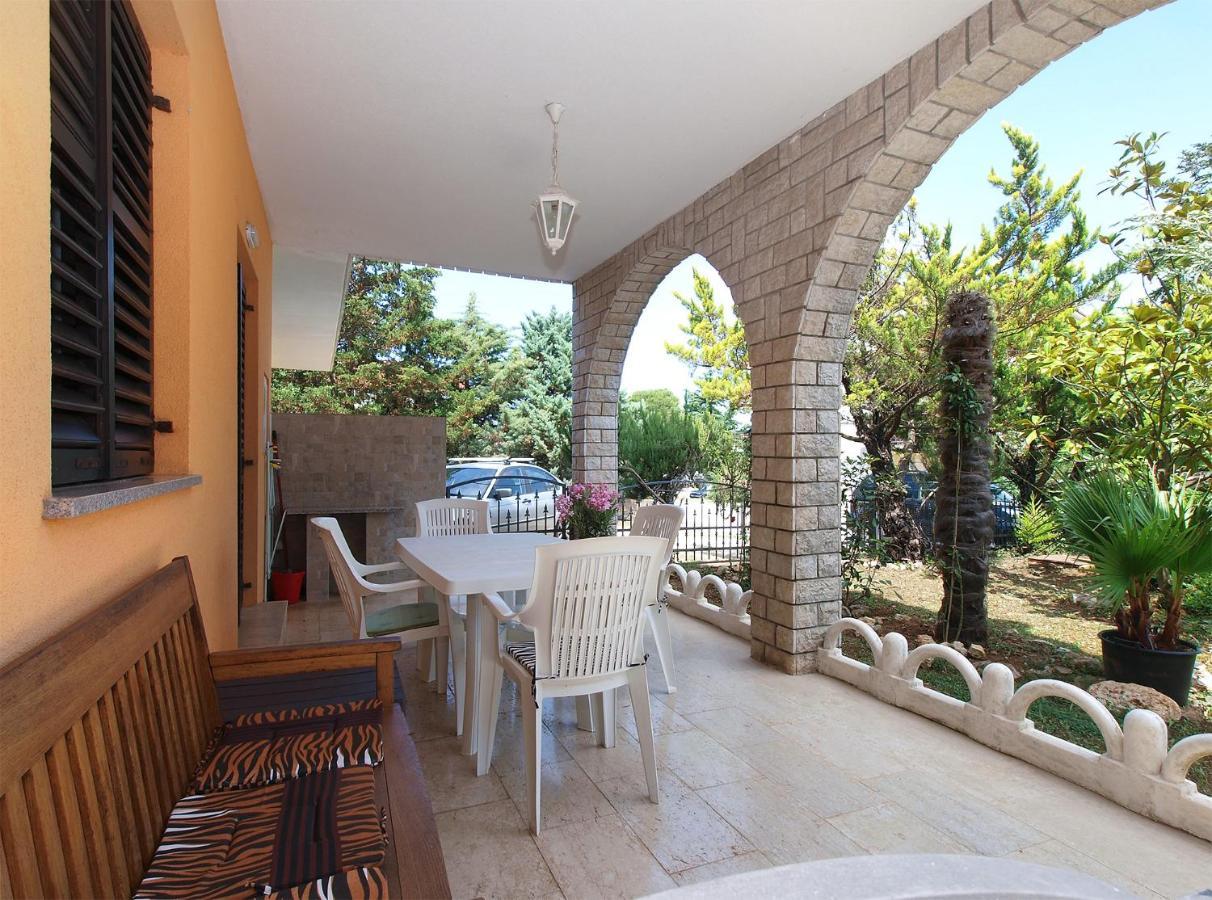 באניולה Apartments Drago 2039 מראה חיצוני תמונה
