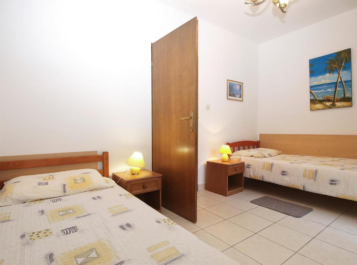 באניולה Apartments Drago 2039 מראה חיצוני תמונה