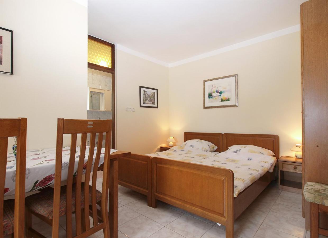 באניולה Apartments Drago 2039 מראה חיצוני תמונה