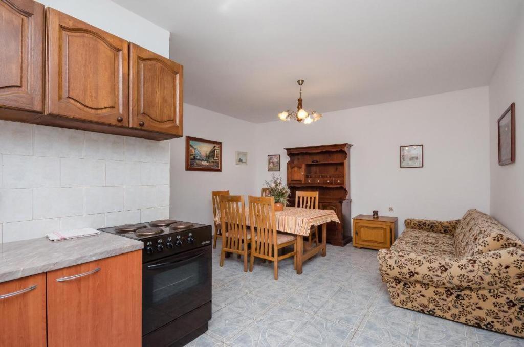 באניולה Apartments Drago 2039 מראה חיצוני תמונה