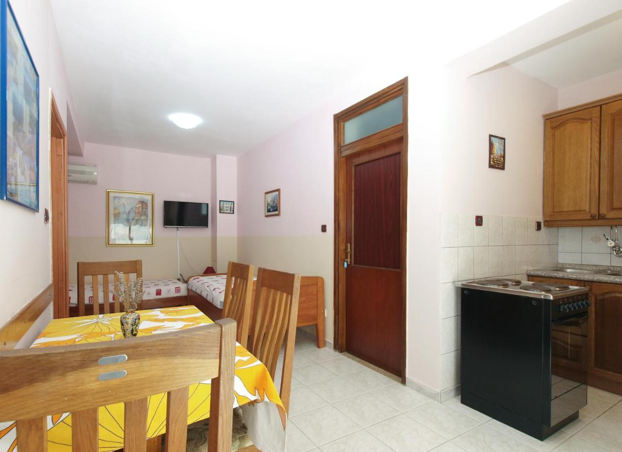 באניולה Apartments Drago 2039 מראה חיצוני תמונה