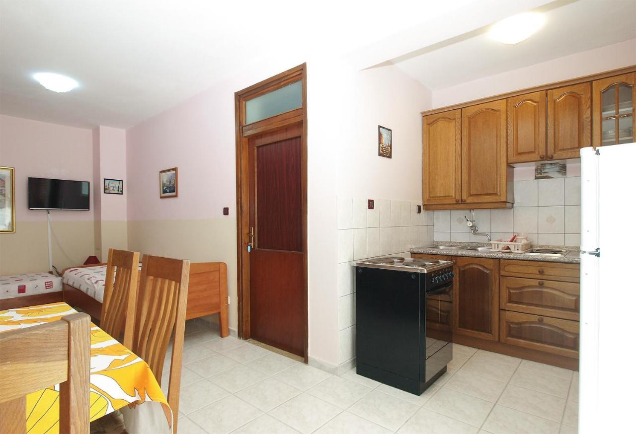 באניולה Apartments Drago 2039 מראה חיצוני תמונה