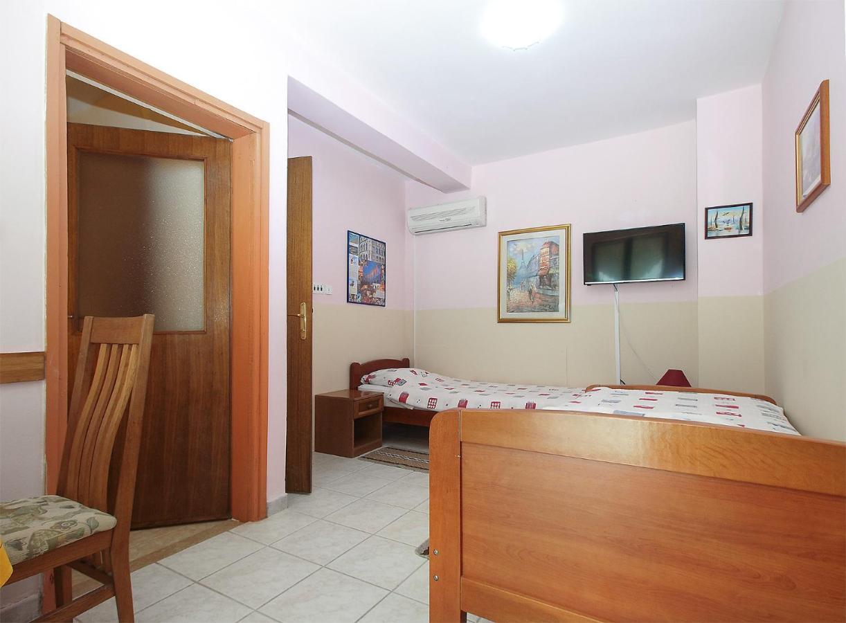באניולה Apartments Drago 2039 מראה חיצוני תמונה